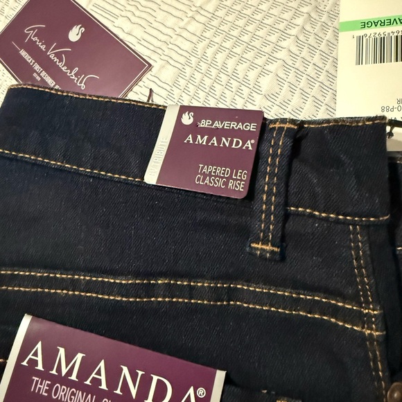 Gloria Vanderbilt Amanda Classic High Waisted
Tapered Jeans - Picture 3 of 6